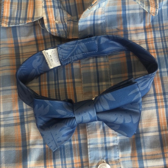 Boys 2-Piece Romper and Bow Tie Set - Picture 5 of 6